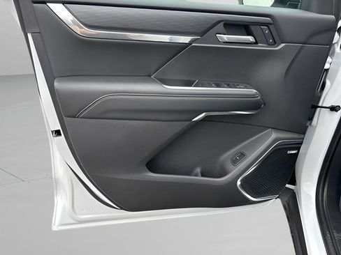 New 2025 GMC Acadia Elevation image 11