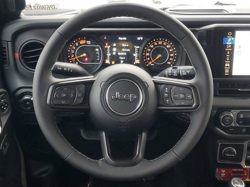 New 2026 Jeep Wrangler Unlimited Rubicon w/ Technology Group AWD/4WD image 18