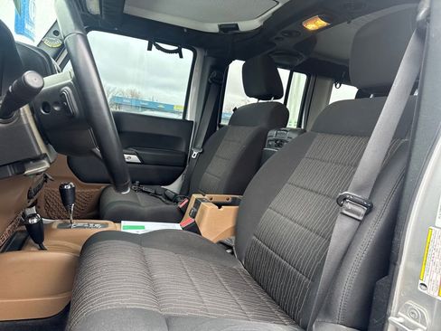 Used 2012 Jeep Wrangler Unlimited Rubicon w/ Connectivity Group image 11