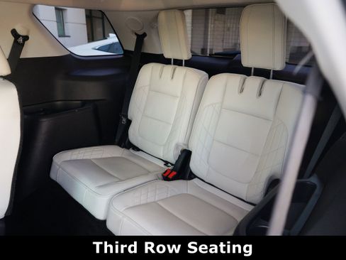 Used 2016 Ford Explorer Platinum image 33
