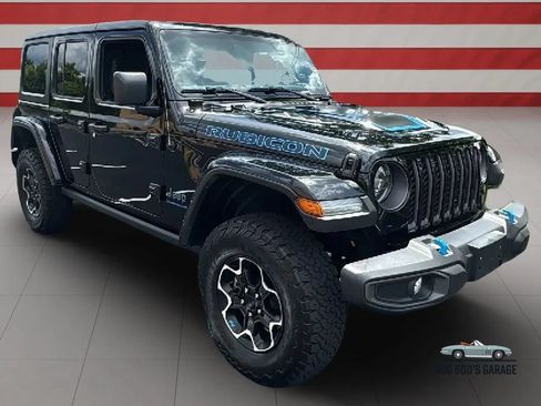 Used 2023 Jeep Wrangler Unlimited Rubicon 4xe w/ Cold Weather Group AWD/4WD image 8