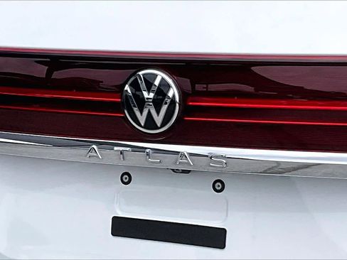 Used 2024 Volkswagen Atlas SE FWD image 27