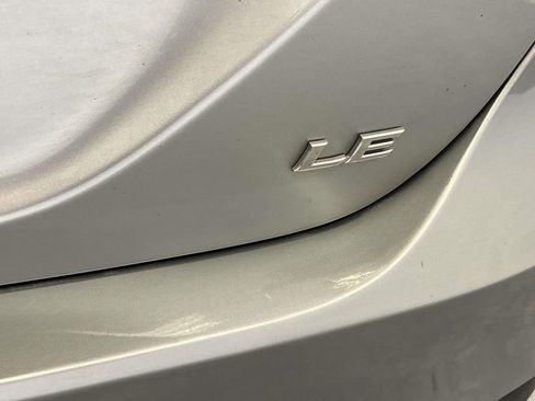 Used 2024 Toyota Camry LE image 10