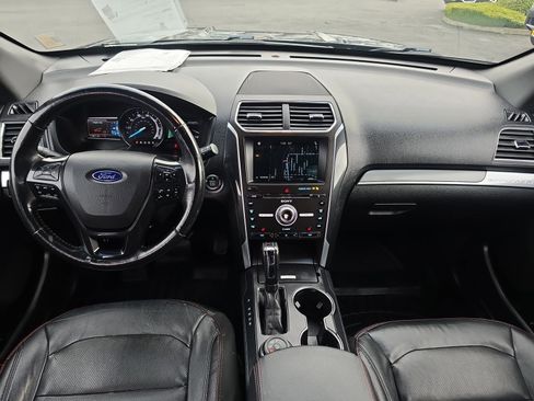Used 2017 Ford Explorer Sport image 27