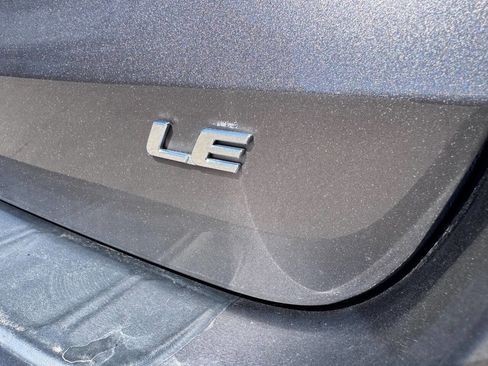 Used 2014 Toyota Sienna LE image 9