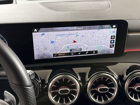 Used 2020 Mercedes-Benz CLA 250 4MATIC image 6