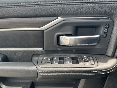 New 2026 RAM 3500 Laramie AWD/4WD image 11