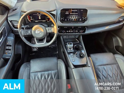 Used 2021 Nissan Rogue Platinum image 16