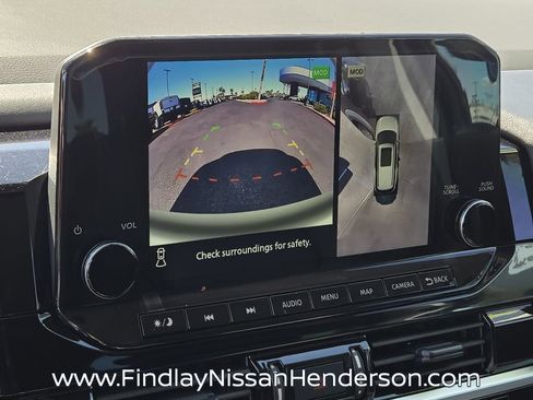 Used 2025 Nissan Pathfinder SL image 28