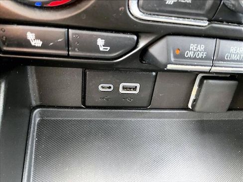 Used 2021 Chevrolet Suburban RST AWD/4WD image 26
