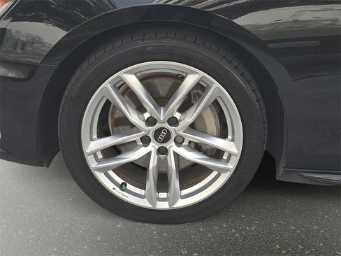 Used 2023 Audi A4 2.0T Premium w/ Convenience Package image 30