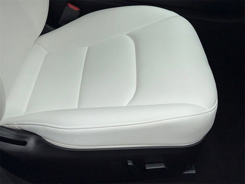 Used 2021 Tesla Model 3 Performance image 50