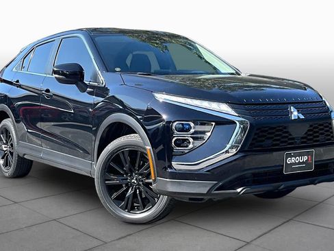 Used 2023 Mitsubishi Eclipse Cross LE AWD/4WD image 3
