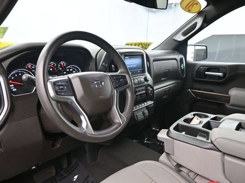 Used 2020 Chevrolet Silverado 1500 RST w/ RST Value Package AWD/4WD image 18