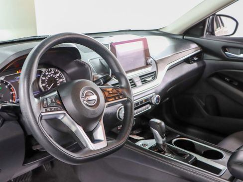 Used 2023 Nissan Altima 2.5 SV image 22