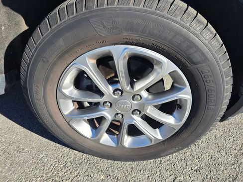 Used 2015 Jeep Grand Cherokee Limited image 9