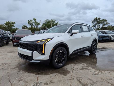 New 2026 Kia Sportage EX AWD/4WD image 4