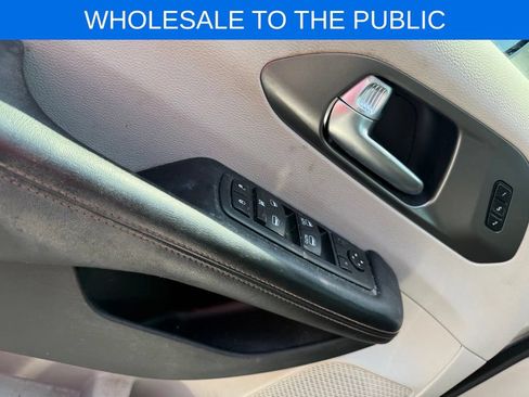 Used 2020 Chrysler Pacifica Touring-L FWD image 8