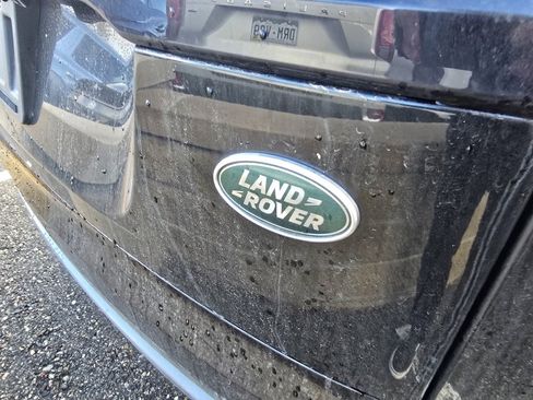 Used 2018 Land Rover Range Rover Velar S image 11