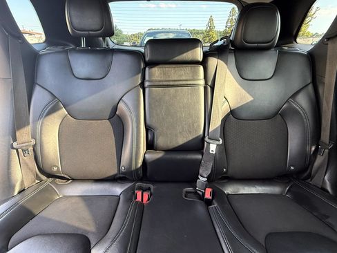 Used 2019 Jeep Cherokee Latitude Plus FWD image 22