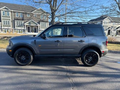 Used 2025 Ford Bronco Sport Badlands image 2