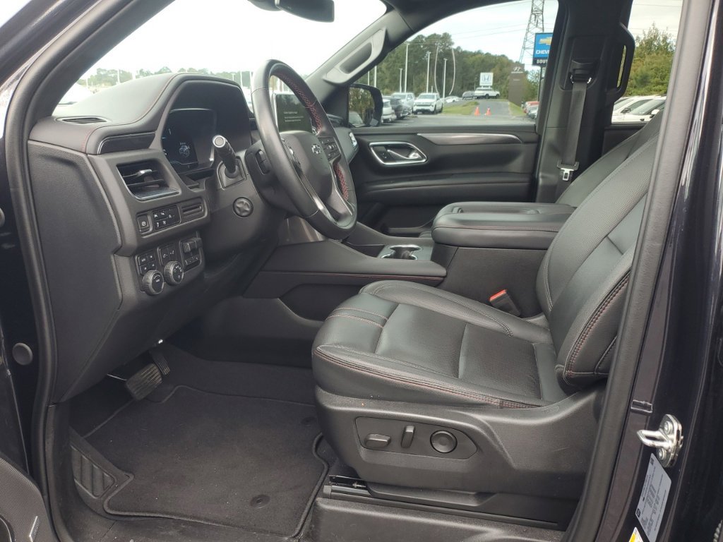 Used 2024 Chevrolet Tahoe RST w/ Luxury Package AWD/4WD image 15