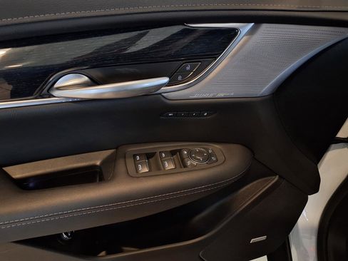 New 2025 Cadillac XT5 Premium Luxury image 11