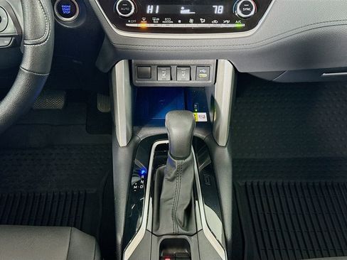 Used 2022 Toyota Corolla Cross XLE image 40