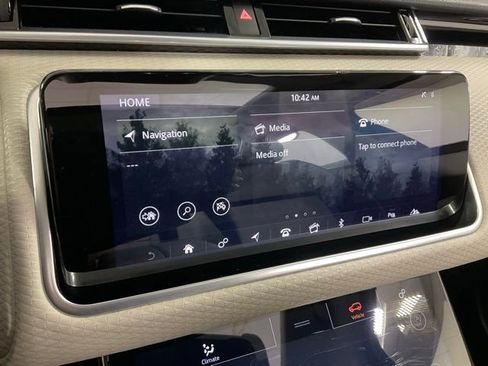 Used 2018 Land Rover Range Rover Velar S image 12