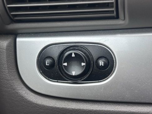 Used 2006 Chrysler Sebring Touring image 17