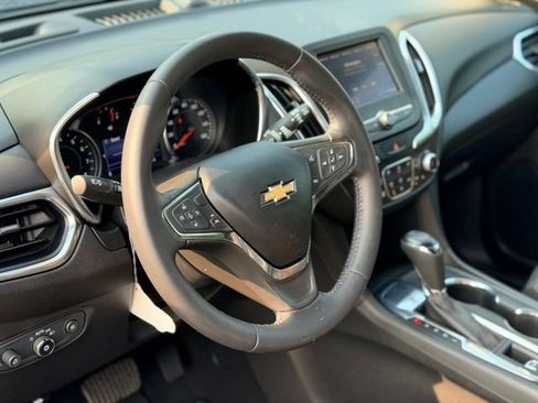 Used 2021 Chevrolet Equinox LT FWD image 9