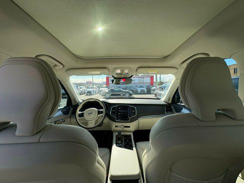Used 2024 Volvo XC90 B5 Core w/ Protection Package Premier image 23