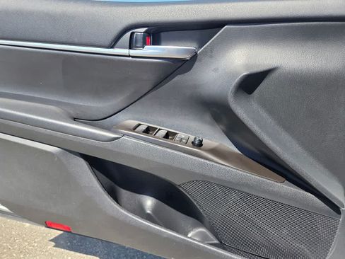 Used 2024 Toyota Camry SE FWD image 19
