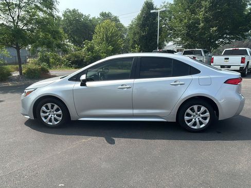 Used 2025 Toyota Corolla LE FWD image 16