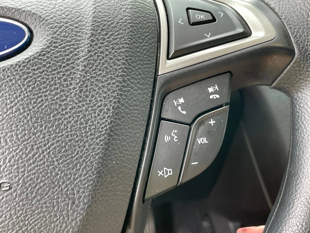 Used 2019 Ford Fusion SE FWD image 19
