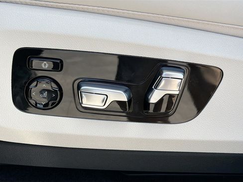 New 2026 BMW X5 xDrive50e w/ M Sport Package AWD/4WD image 25