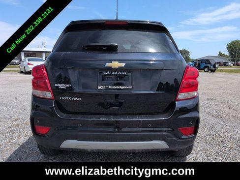 Used 2022 Chevrolet Trax LT w/ Driver Confidence Package AWD/4WD image 4