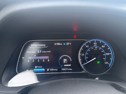 Used 2019 Nissan Leaf SV w/ SV Technology Package image 34