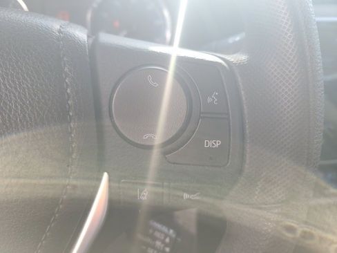 Used 2018 Toyota Corolla LE image 21