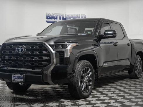 Used 2023 Toyota Tundra Platinum image 3