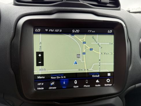 Used 2022 Jeep Renegade Latitude AWD/4WD image 24