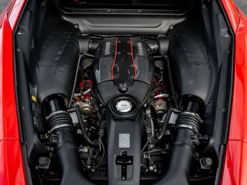 Used 2019 Ferrari 488 Pista Coupe RWD image 39