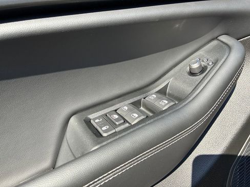 New 2025 Jeep Grand Cherokee L Altitude image 12