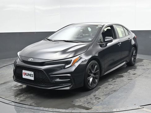 Used 2024 Toyota Corolla SE image 7