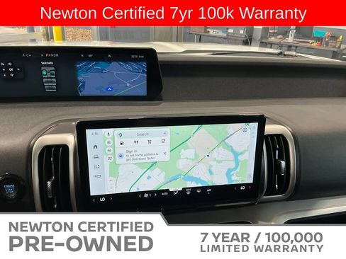 Used 2025 Ford Expedition Max Active AWD/4WD image 6