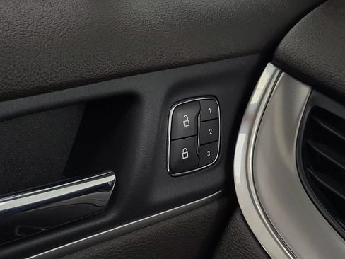Used 2019 Lincoln MKC Premiere FWD image 17