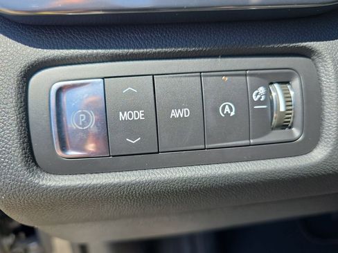 New 2026 GMC Acadia AT4 w/ Luxury Package AWD/4WD image 27
