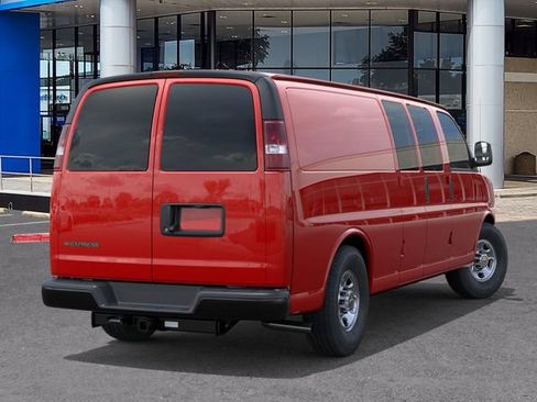 New 2026 Chevrolet Express 3500 Extended RWD image 4