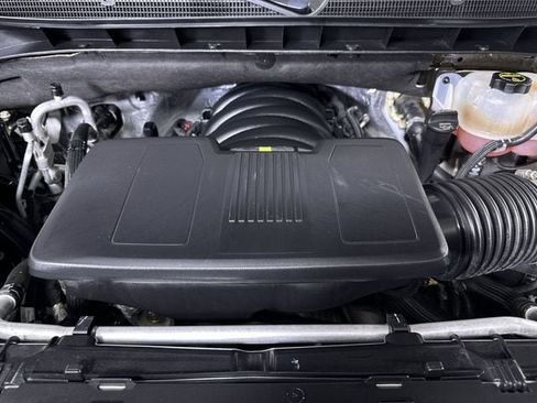Used 2025 Chevrolet Silverado 1500 LT Trail Boss w/ Convenience Package II AWD/4WD image 31