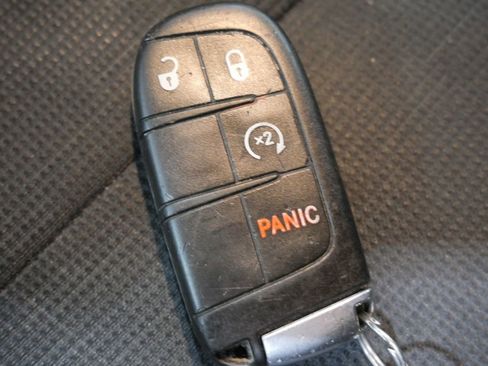 Used 2017 Jeep Grand Cherokee Laredo w/ Quick Order Package 23E image 27